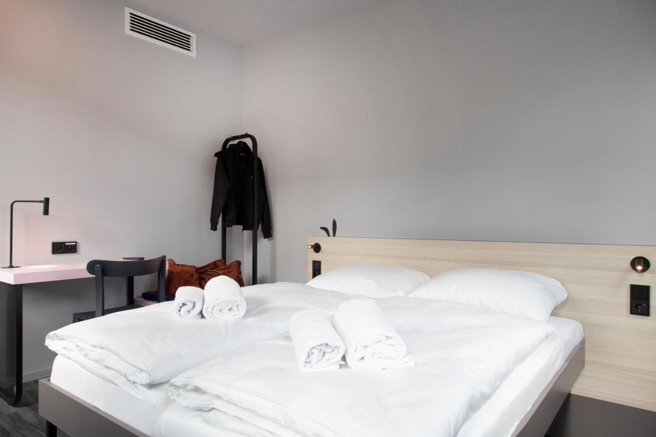 Meininger Hotel Bremen Hauptbahnhof Экстерьер фото