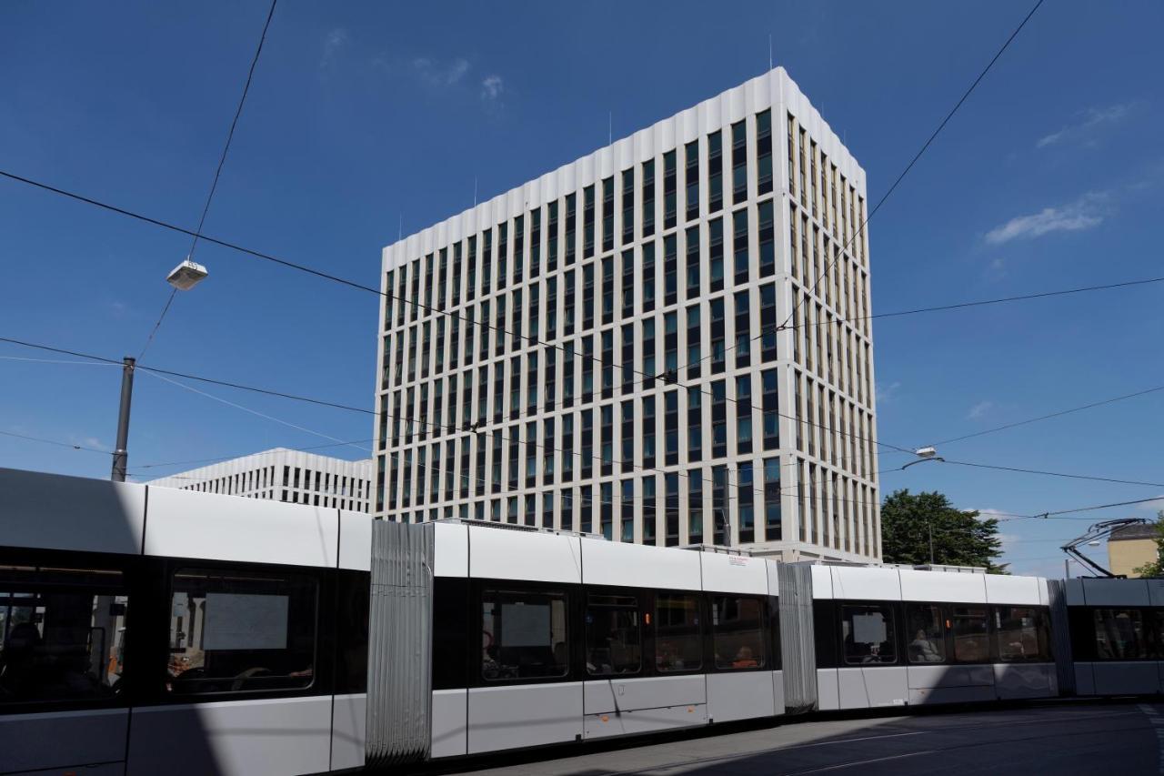 Meininger Hotel Bremen Hauptbahnhof Экстерьер фото